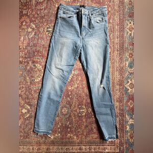 Abercrombie and Fitch Simone High Rise Ankle 30/10L skinny jeans